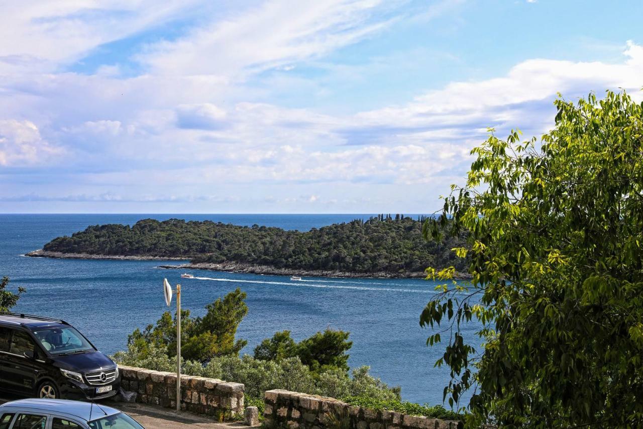 The * Dubrovnik
